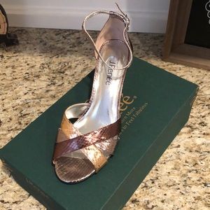 J. Renee high heel shoes